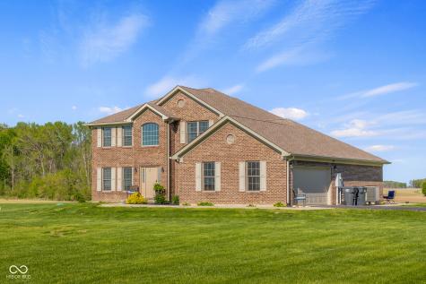 11005 N County Road 425 E Hope IN 47246