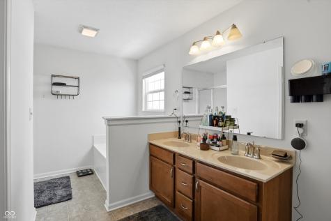 5012 Birmingham Drive Indianapolis IN 46235