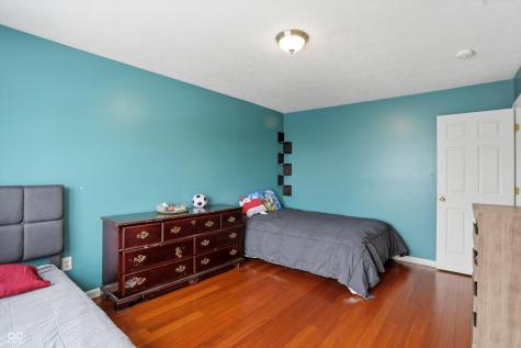 5012 Birmingham Drive Indianapolis IN 46235