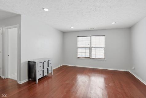 5012 Birmingham Drive Indianapolis IN 46235