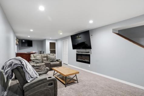 5012 Birmingham Drive Indianapolis IN 46235