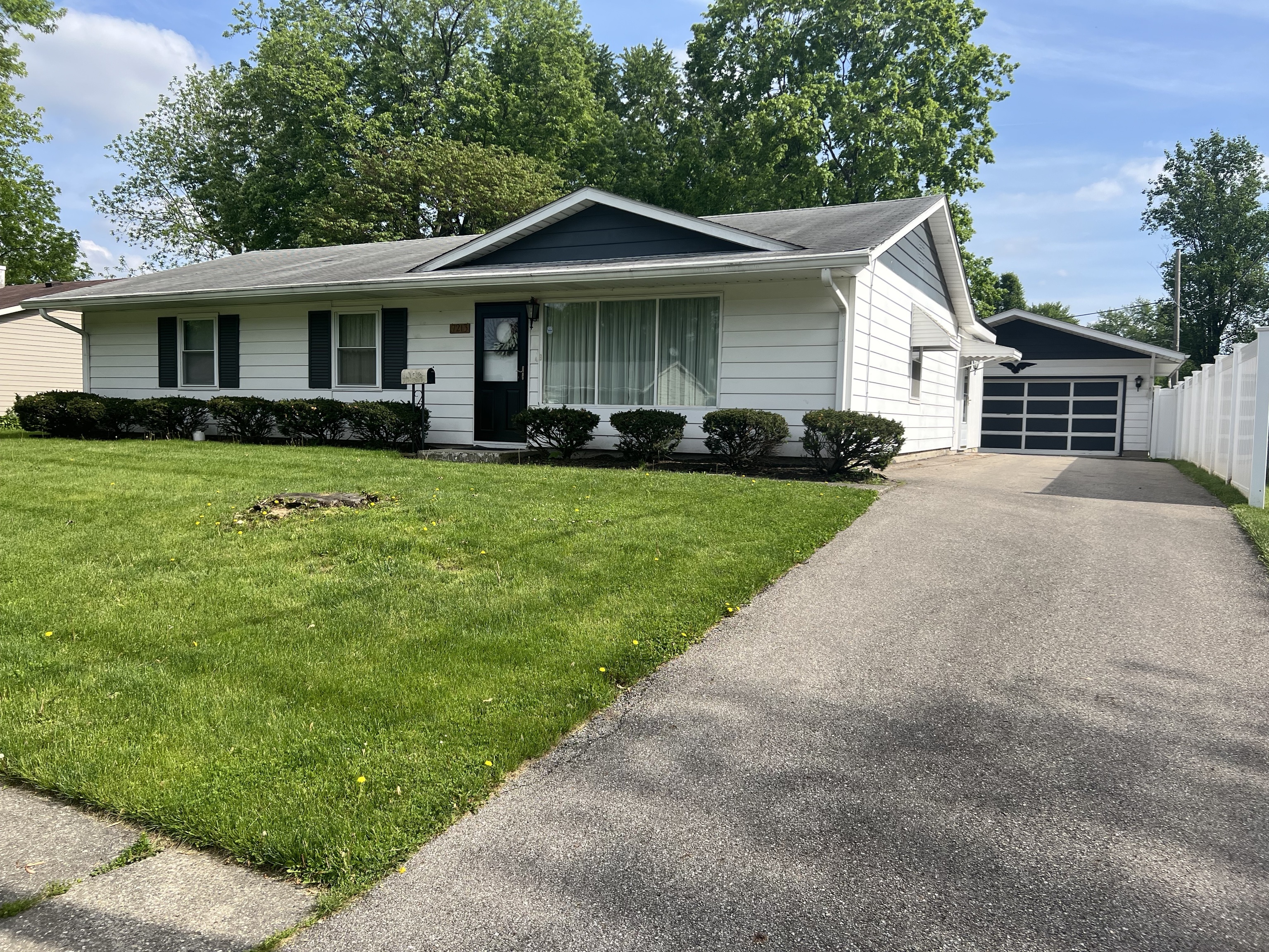 7213 E 19th Street Indianapolis IN 46219