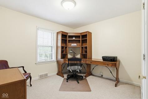 695 W 77th Street South Drive Indianapolis IN 46260