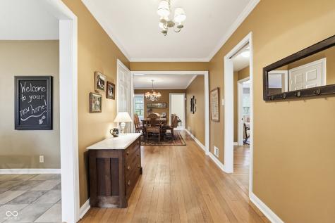 695 W 77th Street South Drive Indianapolis IN 46260