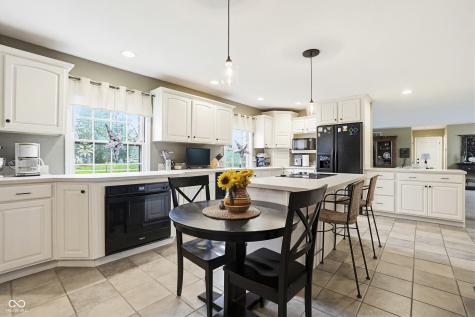 695 W 77th Street South Drive Indianapolis IN 46260