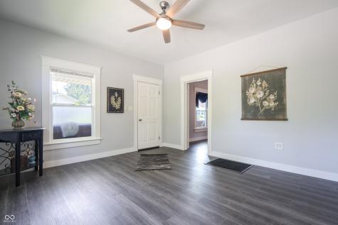329 E Laurel Street Seymour IN 47274
