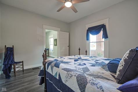 329 E Laurel Street Seymour IN 47274