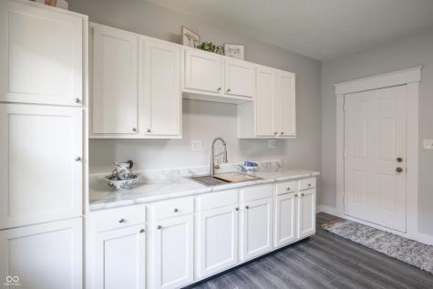 329 E Laurel Street Seymour IN 47274