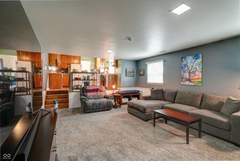6728 Chapel Hill Road Indianapolis IN 46214