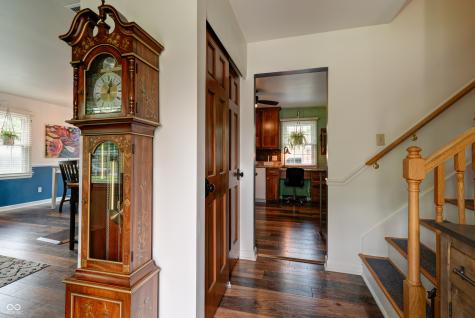 6728 Chapel Hill Road Indianapolis IN 46214