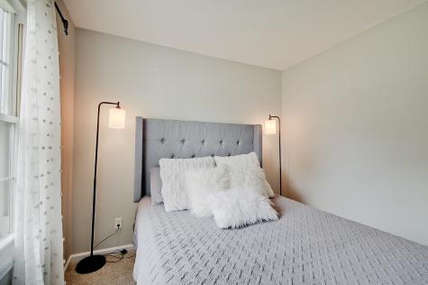 5706 Knoxville Drive Indianapolis IN 46221