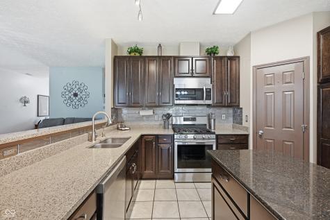 11044 Bear Hollow Drive Indianapolis IN 46229