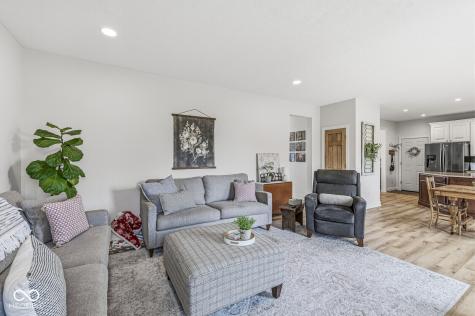553 Crossfield Court Indianapolis IN 46239