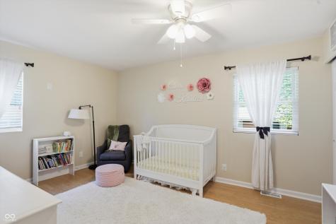 562 Holliday Lane Indianapolis IN 46260