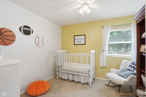 562 Holliday Lane Indianapolis IN 46260