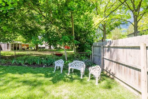 562 Holliday Lane Indianapolis IN 46260