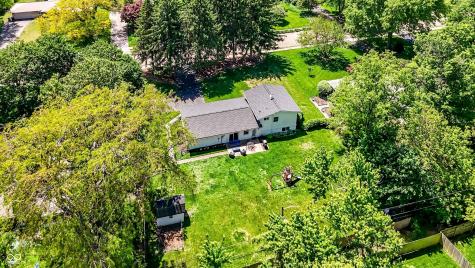 562 Holliday Lane Indianapolis IN 46260