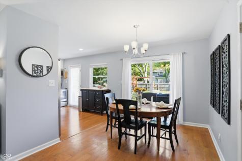 562 Holliday Lane Indianapolis IN 46260