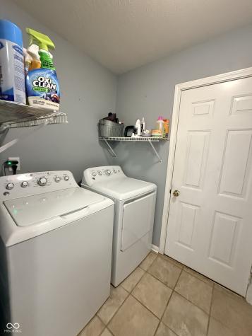 1098 Williamsburg Way Indianapolis IN 46234
