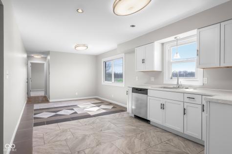 15841 E 265 N Columbus IN 47203