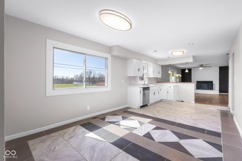 15841 E 265 N Columbus IN 47203