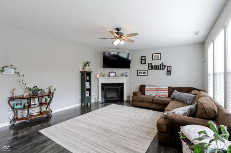 8408 Welder Place Indianapolis IN 46237
