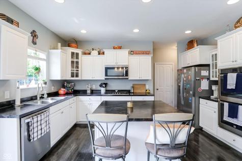 8408 Welder Place Indianapolis IN 46237