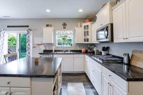 8408 Welder Place Indianapolis IN 46237