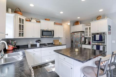 8408 Welder Place Indianapolis IN 46237