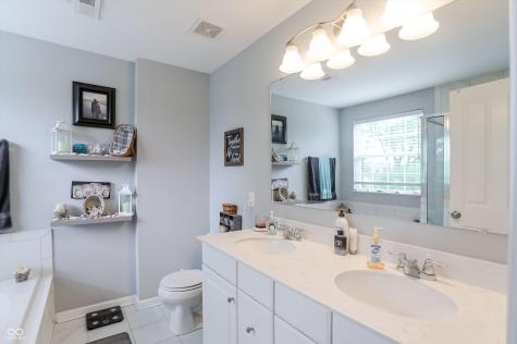 8408 Welder Place Indianapolis IN 46237