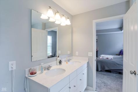 8408 Welder Place Indianapolis IN 46237