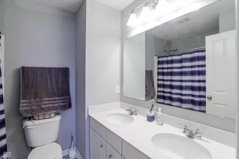 8408 Welder Place Indianapolis IN 46237