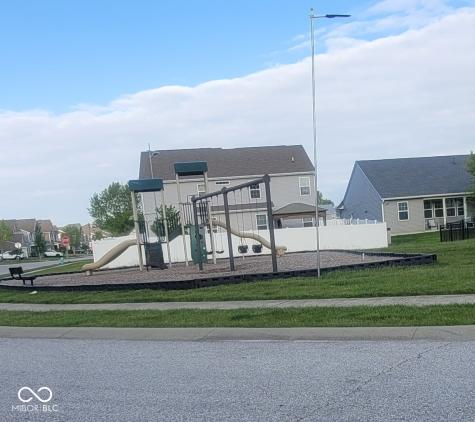 8408 Welder Place Indianapolis IN 46237