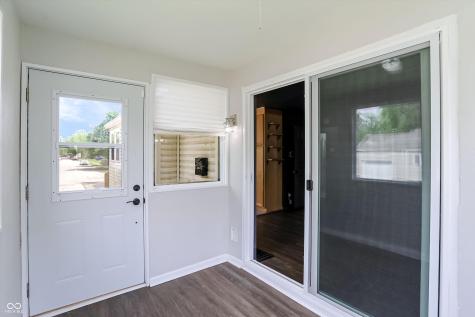 5145 E 20th Place Indianapolis IN 46218