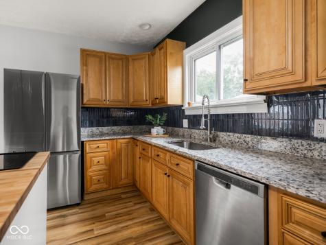 903 Dawson Street Indianapolis IN 46203
