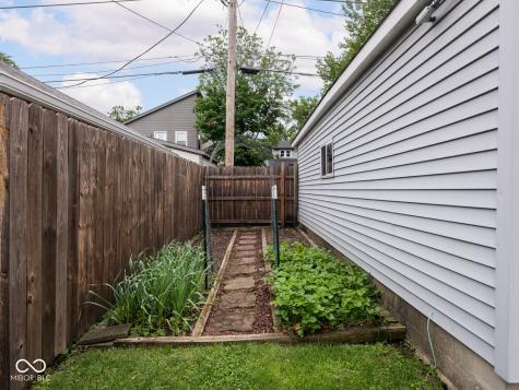 903 Dawson Street Indianapolis IN 46203