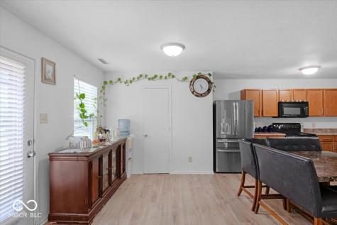 951 Curlew Lane Greenwood IN 46143