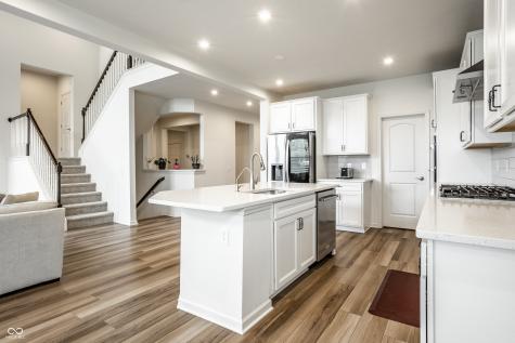 5378 Rose Drive Zionsville IN 46077