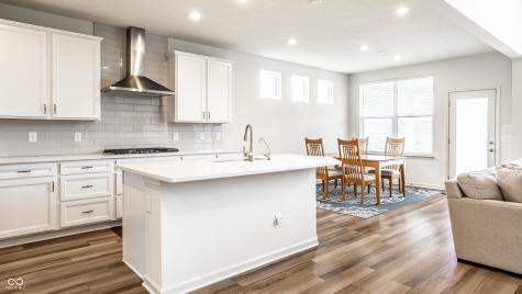 5378 Rose Drive Zionsville IN 46077