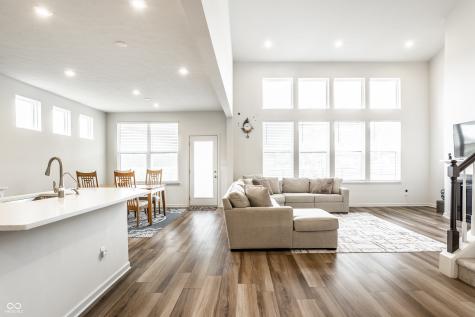 5378 Rose Drive Zionsville IN 46077