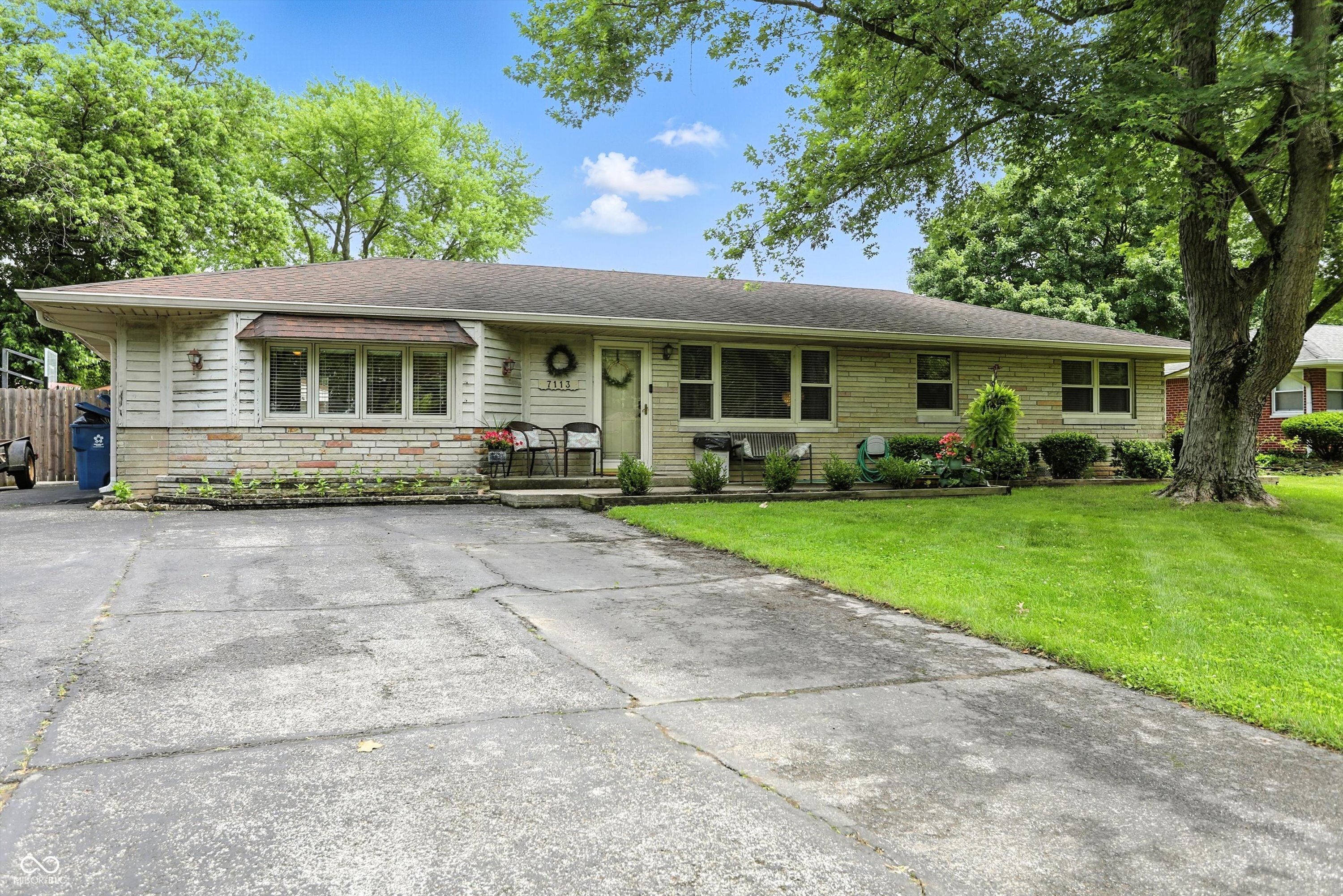7113 Chandler Drive Indianapolis IN 46217
