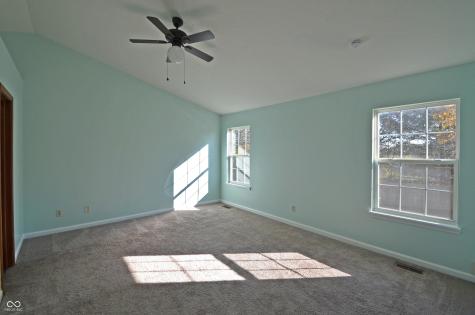 6389 Hillview Circle Fishers IN 46038