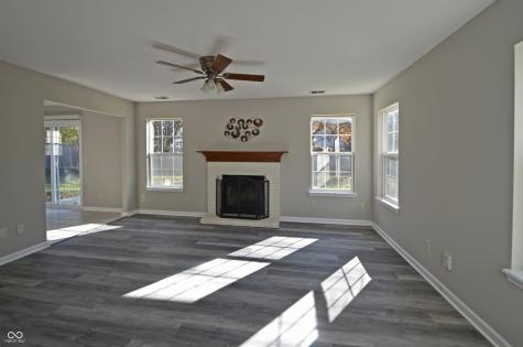 6389 Hillview Circle Fishers IN 46038