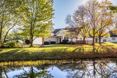 7562 Brackenwood Circle N Indianapolis IN 46260