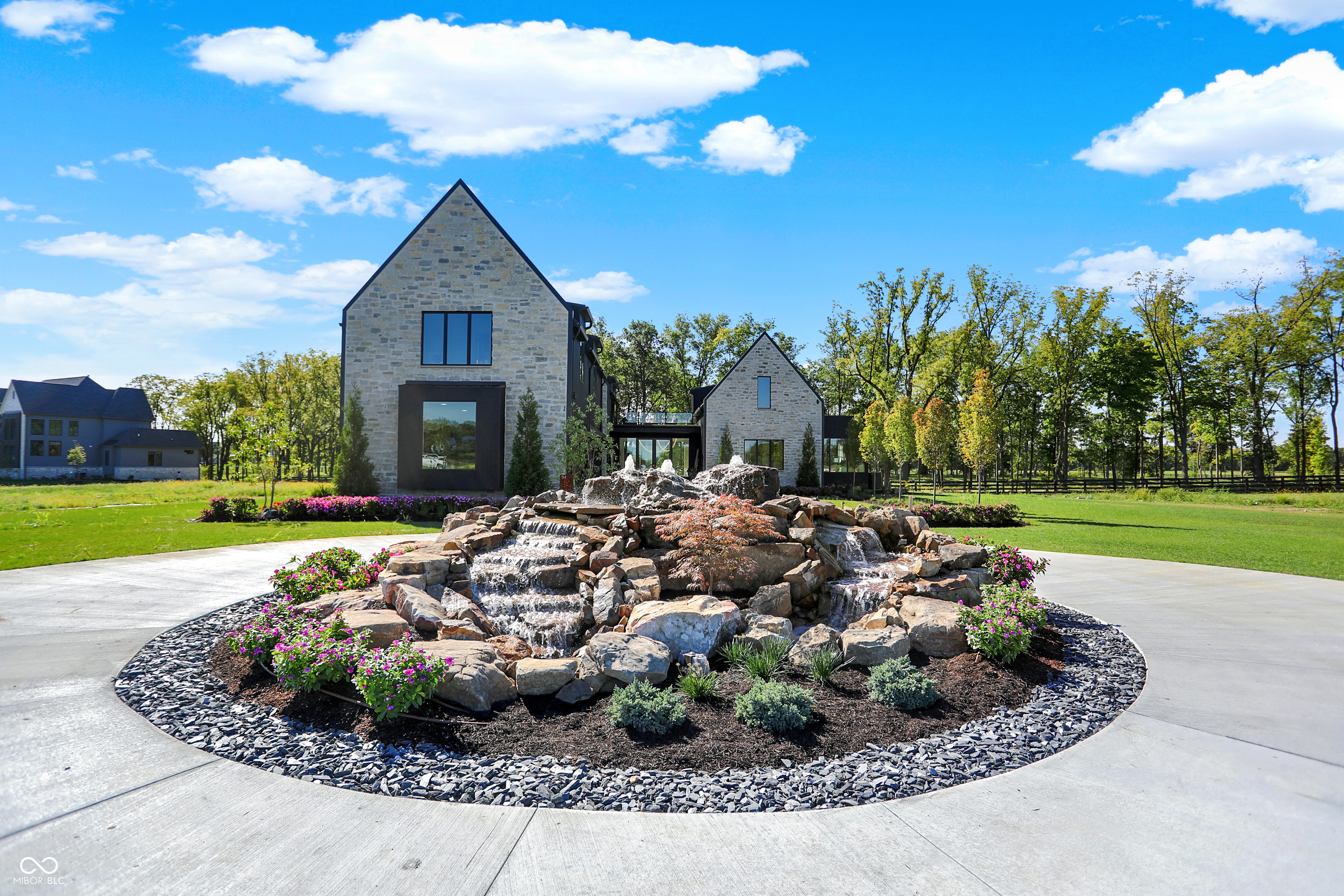9475 Windy Hills Drive Zionsville IN 46077