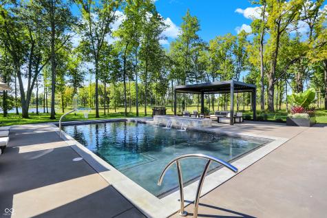 9475 Windy Hills Drive Zionsville IN 46077
