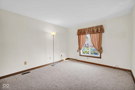 4540 Woodcrest Drive Columbus IN 47203