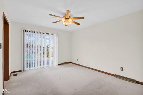 4540 Woodcrest Drive Columbus IN 47203