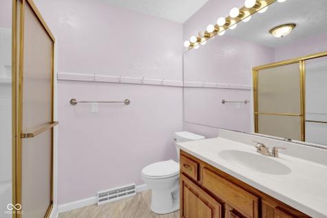4540 Woodcrest Drive Columbus IN 47203