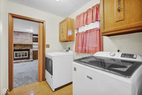 4540 Woodcrest Drive Columbus IN 47203